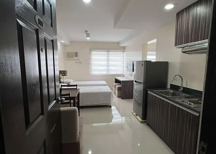 Persimmoncondomabolocebucity Apartment